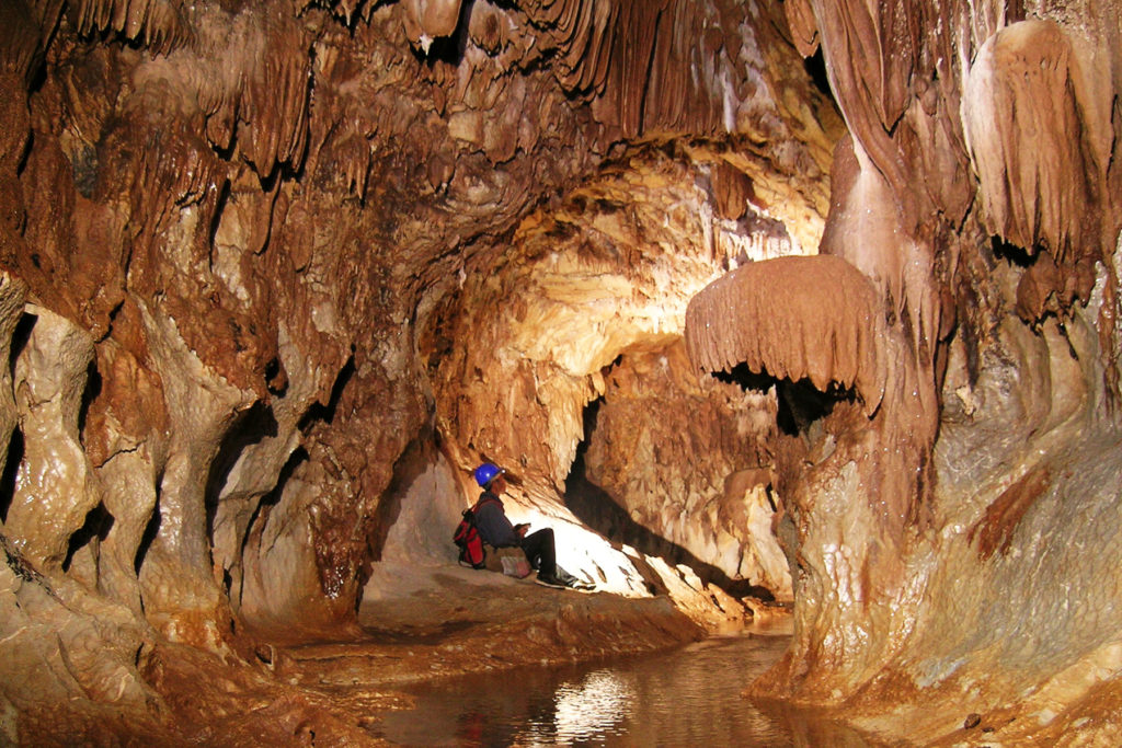 Full Day Visit Khmu Town of Vieng Phoukha & Kao Rao Cave